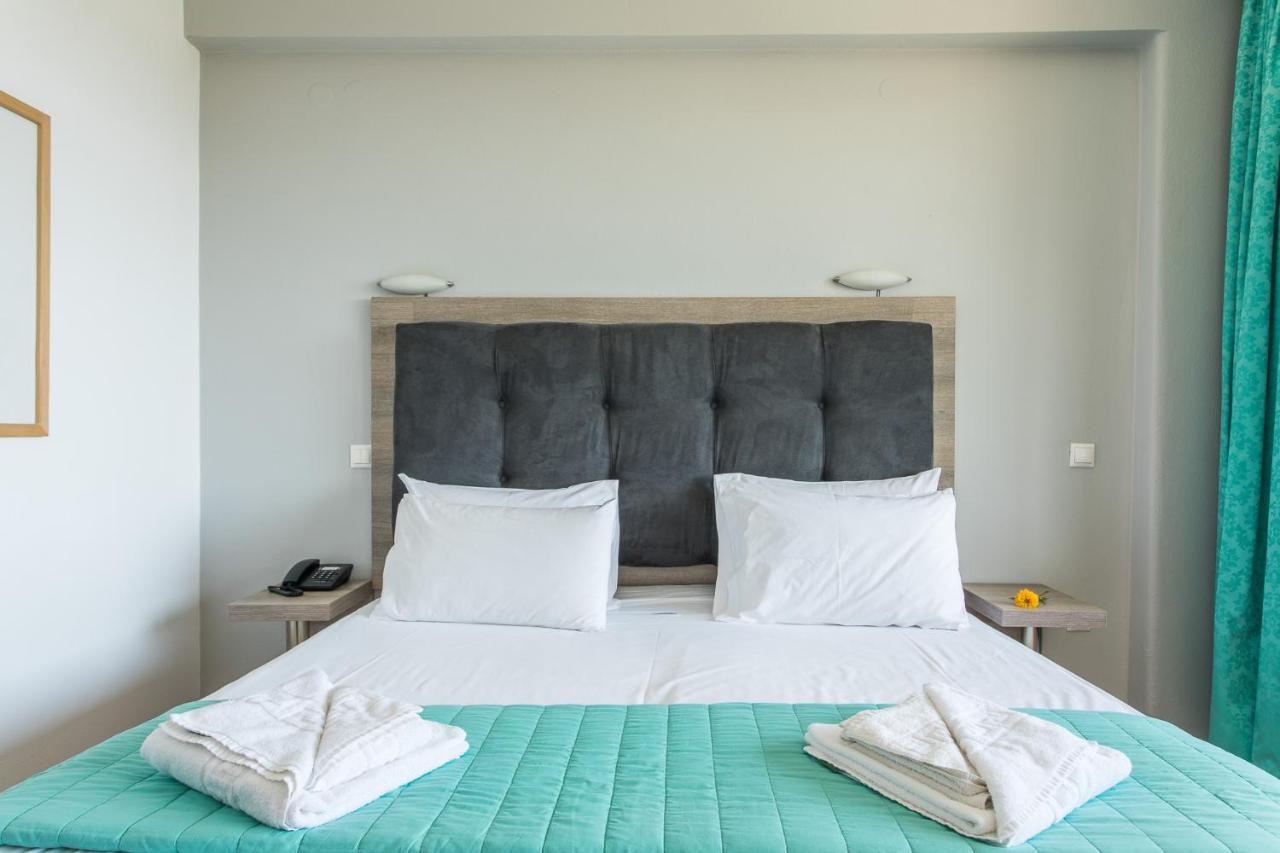 Coral Blue Beach Hotel เยราคินิ ภายนอก รูปภาพ